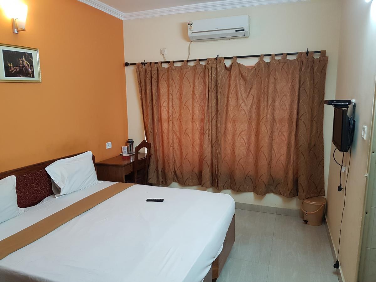 Hotel The Samrat Thiruvananthapuram Екстериор снимка