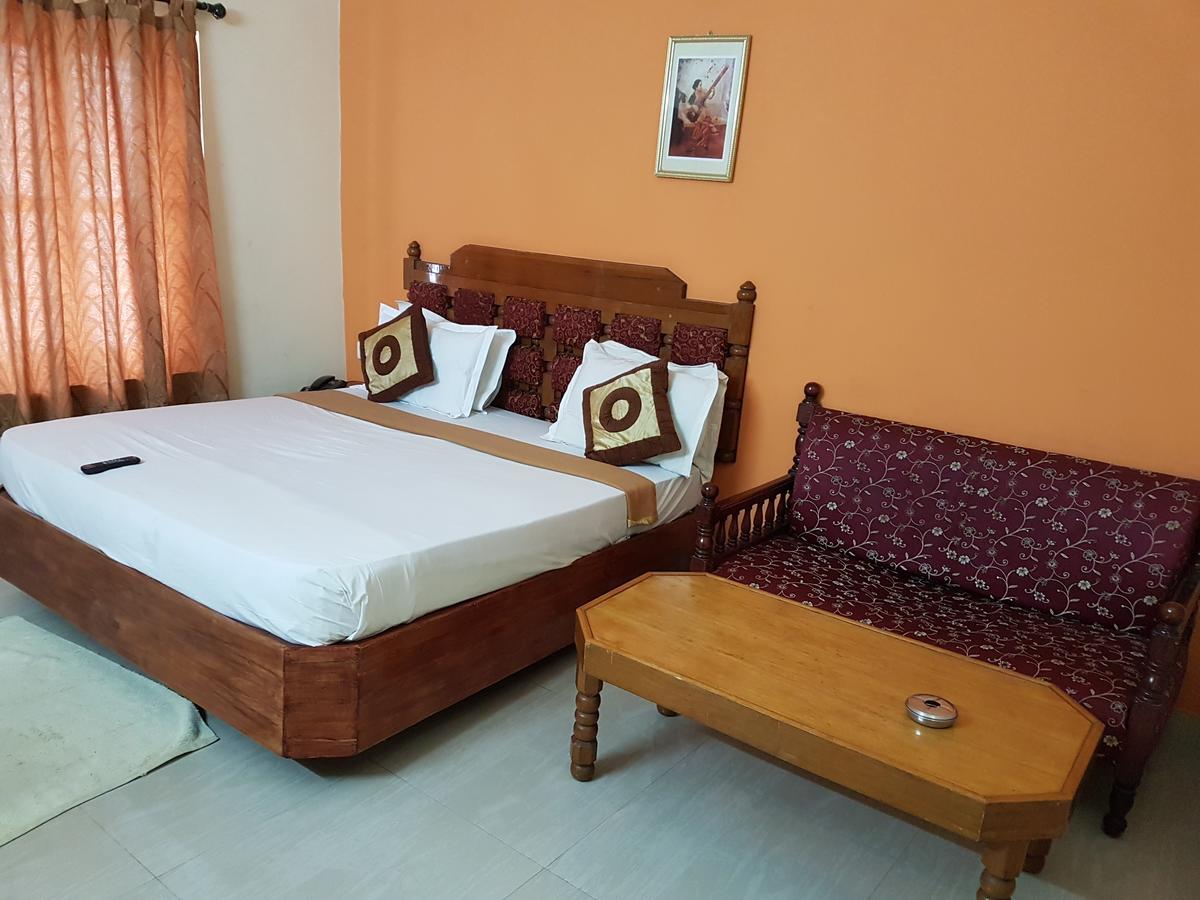 Hotel The Samrat Thiruvananthapuram Екстериор снимка